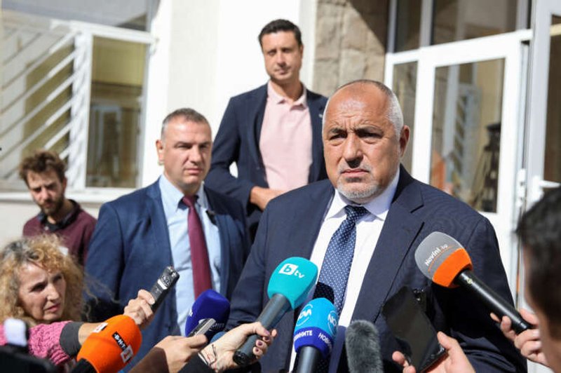 Image for Centre-right GERB party leads in Bulgaria election -partial results