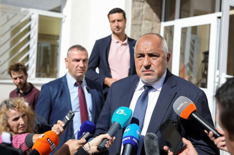 Image for Centre-right GERB party leads in Bulgaria election -partial results