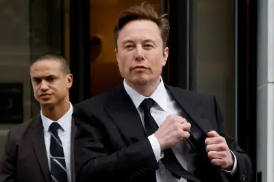 Image for Musk says Tesla shareholders voting yes for his $56 billion pay package