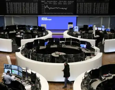 Image for Dollar gains, global stocks slip as tech weighs
