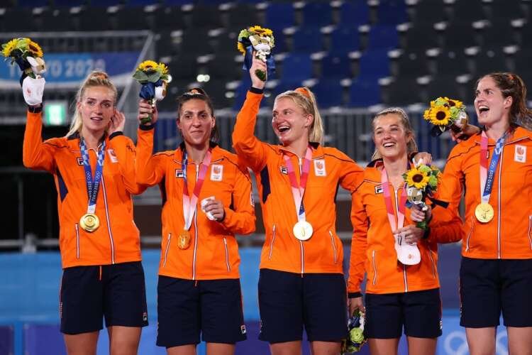 Netherlands women's hockey team celebrates winning gold at Tokyo 2020 Olympics - Global Banking & Finance Review