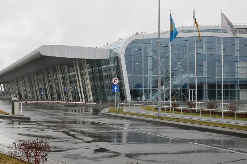 Image for Ukraine could reopen Lviv airport in 2025, broker says
