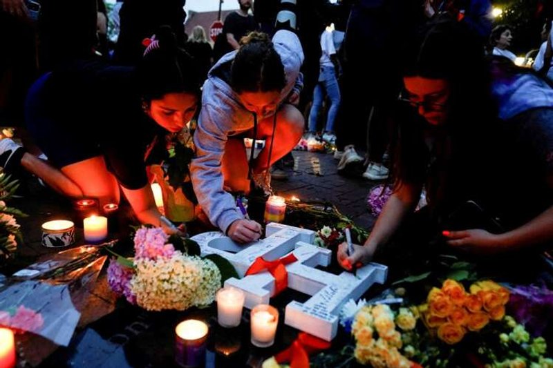 Image for Suspect in Chicago-area parade shooting due in court to face 7 counts of murder