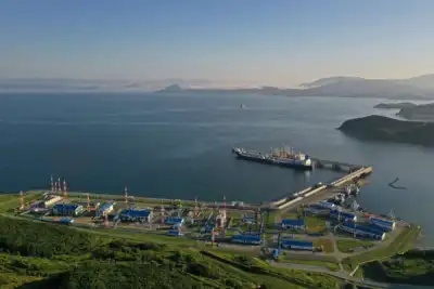 Image for EU sees more work ahead to implement Russian oil price cap