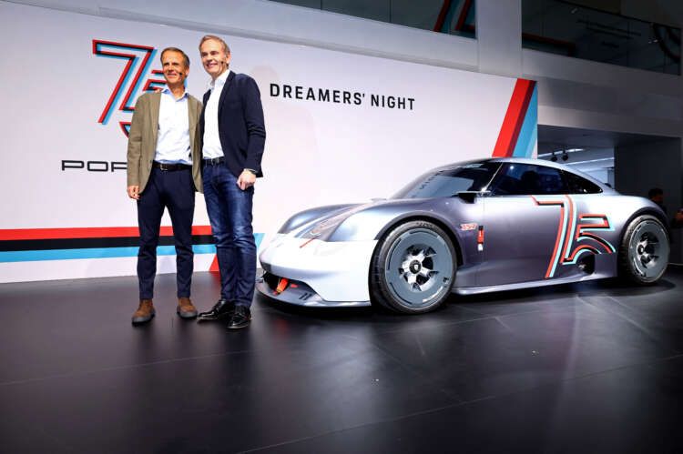 Image for Porsche CEO: There is no conflict between e-mobility and e-fuels