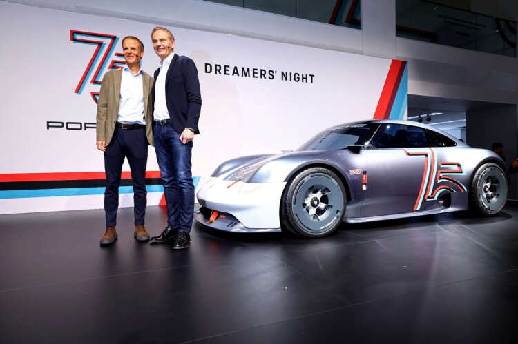 Image for Porsche CEO: There is no conflict between e-mobility and e-fuels