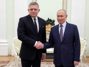 Image for Putin has promised to keep supplying Slovakia with gas, Fico says