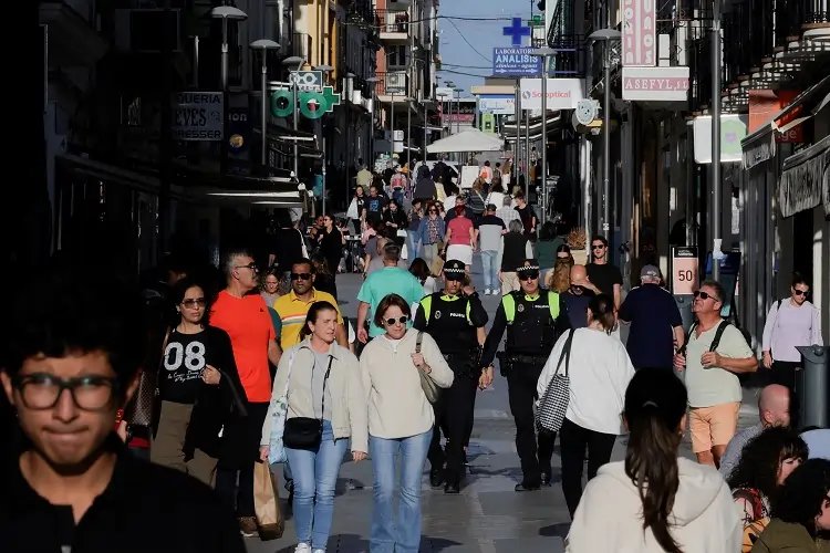 Spanish cityscape illustrating economic growth and positive outlook - Global Banking & Finance Review