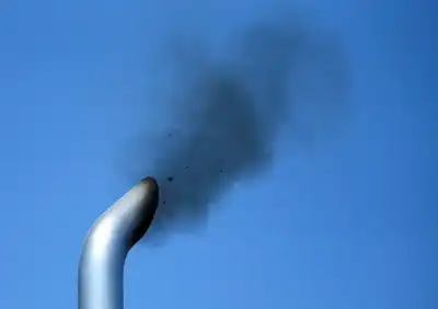 Image for EU countries approve law to slash trucks’ CO2 emissions