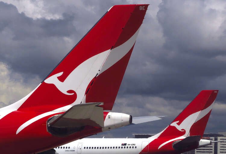 Airbus A330 aircraft of Qantas at Sydney Airport related to sustainable aviation fuel investment - Global Banking & Finance Review