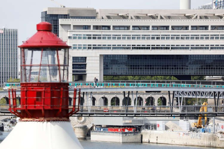 Image for France’s debt burden hits record in 2020 but comes in below government expectations