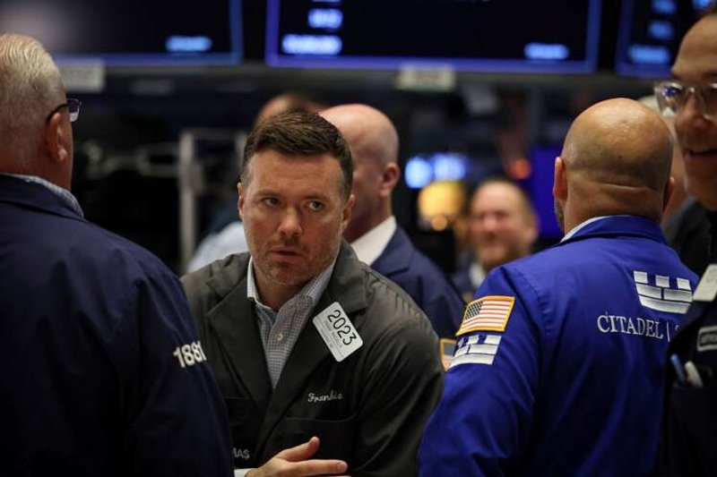 Image for Wall Street rallies, Treasury yields rise as high profile earnings loom