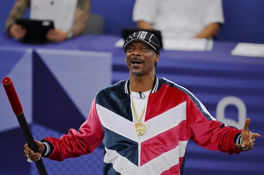 Snoop Dogg celebrating Publicis as the largest ad group in the world - Global Banking & Finance Review