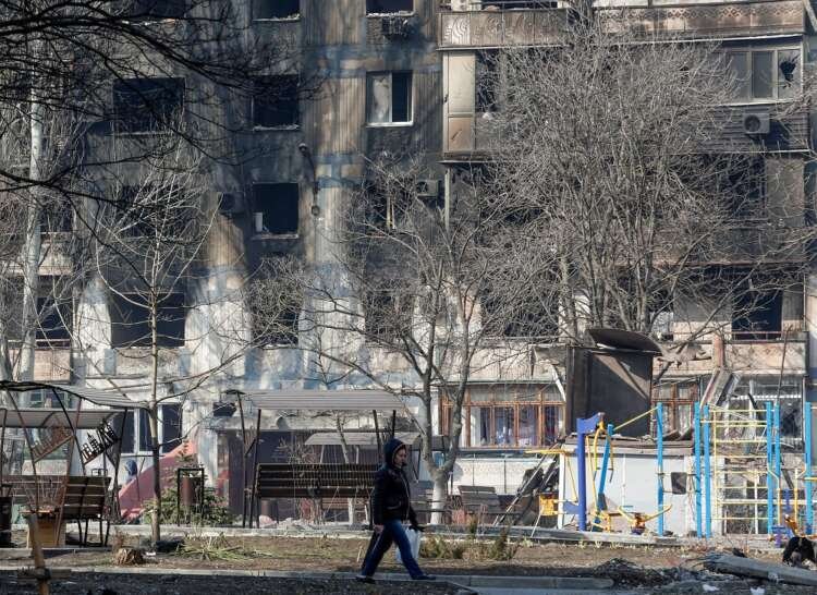 A damaged building in Mariupol reflecting the impact of the Ukraine war - Global Banking & Finance Review