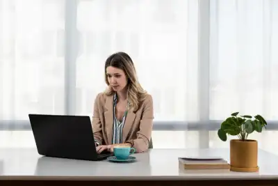 Image for 5 Essential Steps to Navigate Financial Career Transitions