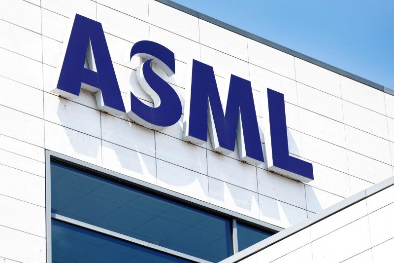 Image for ASML order boom reassures investors after DeepSeek sell off