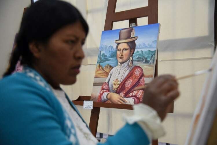 Image for Cholita Mona Lisa: Bolivian artist gives famed portrait indigenous makeover