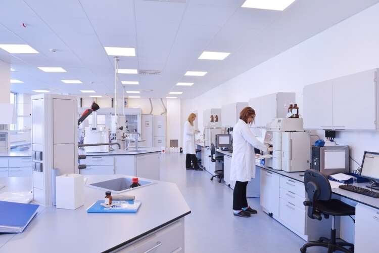 Laboratory scientists conducting tests at MAKO Medical Laboratories - Global Banking & Finance Review