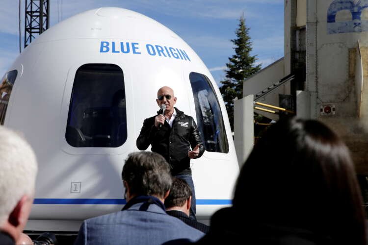Jeff Bezos presents Blue Origin's New Shepard rocket at a space symposium - Global Banking & Finance Review