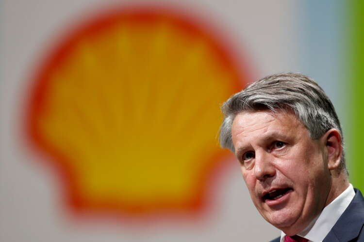 Image for Shell to deepen emission cuts following court ruling, CEO says