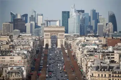 Image for Euro zone investor morale rises to highest level since March 2018