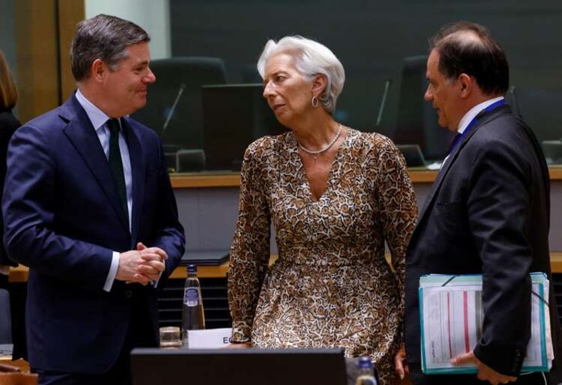 Image for Euro zone eyes temporary, targeted energy support amid high inflation