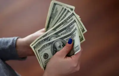 Image for Dollar gains further as Treasury yields resume climb