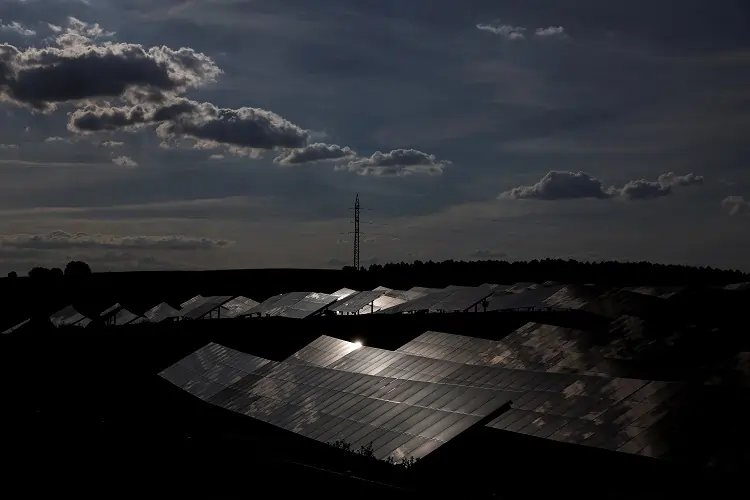 Image for EU solar growth slows, raising fears for energy transition