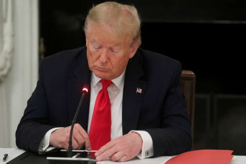 Image for Twitter hears from record respondents over world leader rules