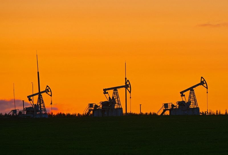 Oil prices rise amid trade war concerns and tariff uncertainties - Global Banking & Finance Review