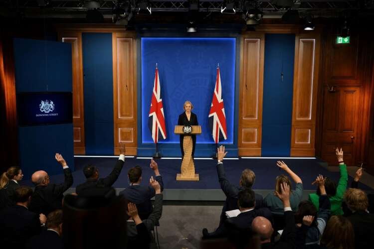 Liz Truss resigns as UK Prime Minister amid market turmoil - Global Banking & Finance Review