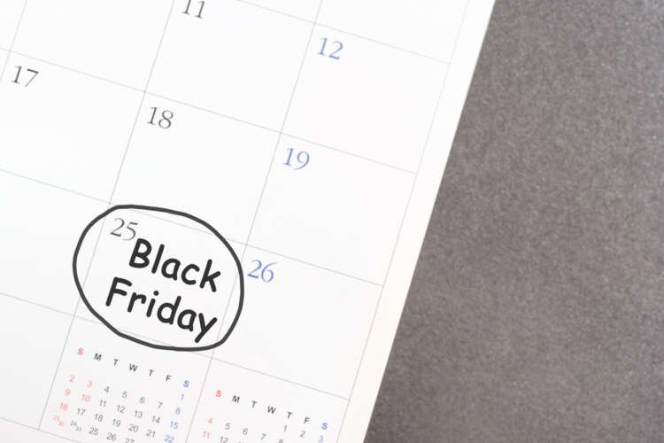 Close-up of a calendar highlighting Black Friday 2022 amidst economic uncertainty - Global Banking & Finance Review