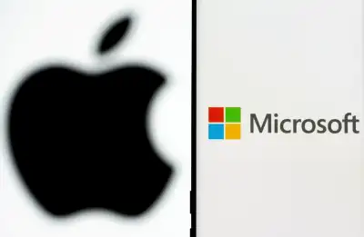 Image for Microsoft topples Apple to become global market cap leader