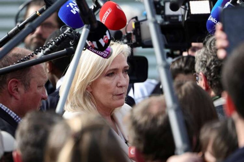 Image for Macron’s offer to soften pension reform is ‘manoeuvre’ to seduce left-wing voters – Le Pen