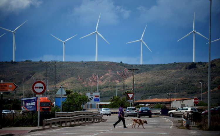 Spanish green group Ecoener sees limited demand for IPO