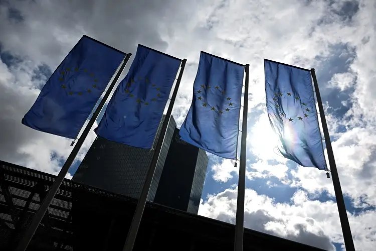 Francois Villeroy discusses ECB's potential rate cut amid low inflation - Global Banking & Finance Review