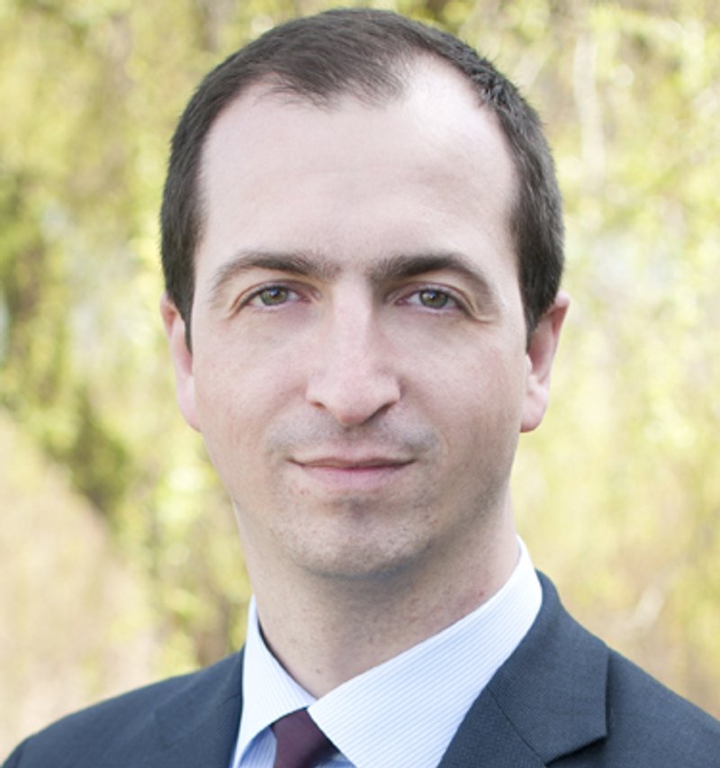 Image for HITTING THE ROAD: HOW TO CURE THE CRISIS IN UK COMMERCIAL BANKING BY HENRY BRAITHWAITE, OPERATIONS DIRECTOR, MARKETMAKERS