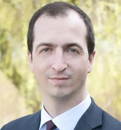 Image for HITTING THE ROAD: HOW TO CURE THE CRISIS IN UK COMMERCIAL BANKING BY HENRY BRAITHWAITE, OPERATIONS DIRECTOR, MARKETMAKERS