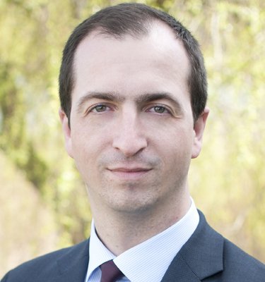 Image for HITTING THE ROAD: HOW TO CURE THE CRISIS IN UK COMMERCIAL BANKING BY HENRY BRAITHWAITE, OPERATIONS DIRECTOR, MARKETMAKERS