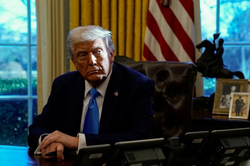 Illustration of trade wars and electric vehicle market competition - Global Banking & Finance Review