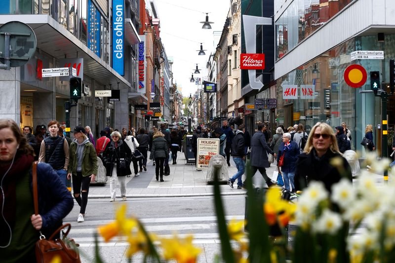 Image for Swedish economy grows 0.2% in Q4, flash figures show