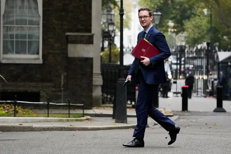 Image for Normal for markets to respond to budget plans, minister says