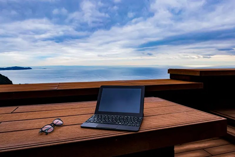 Image for The Rise of Digital Nomads: Financial Implications and Opportunities