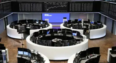 Image for ASML, L’Oreal guide European shares to three-week highs