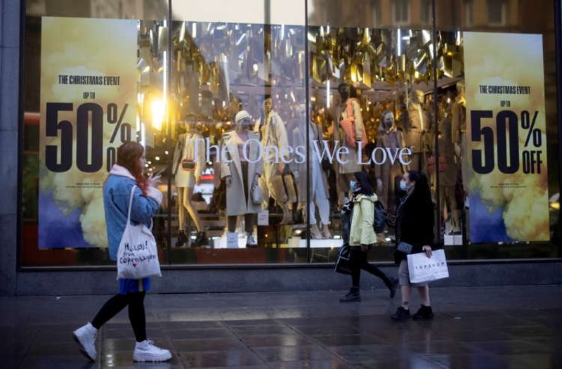 Image for UK consumer confidence falls back in January on economy worries