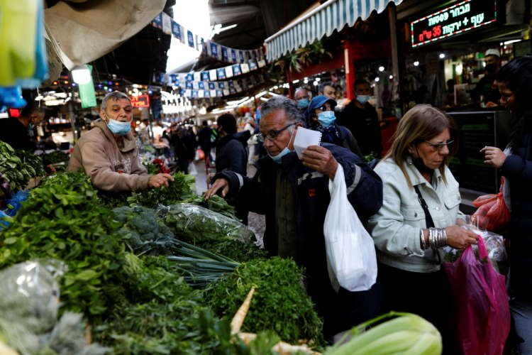 Jews prepare for Passover amidst rising food prices in March - Global Banking & Finance Review