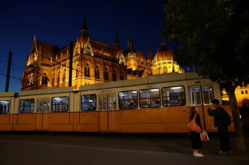 Image for Hungary’s parliament backs 2025 budget plan, deficit target seen at risk