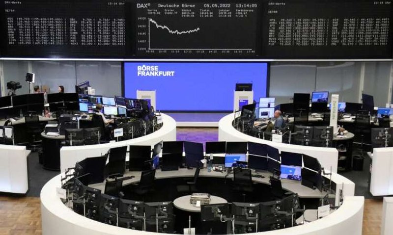 Image for European stocks hit 2-month lows on mining, tech losses