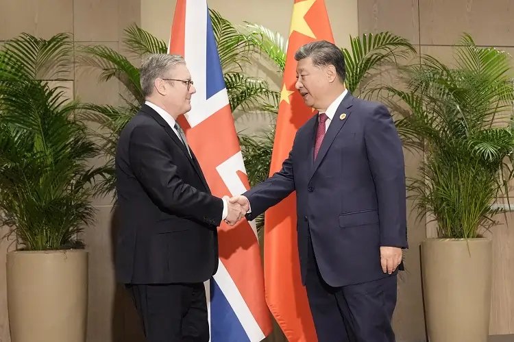 Chinese President Xi Jinping and British PM Keir Starmer meet at G20 Summit - Global Banking & Finance Review