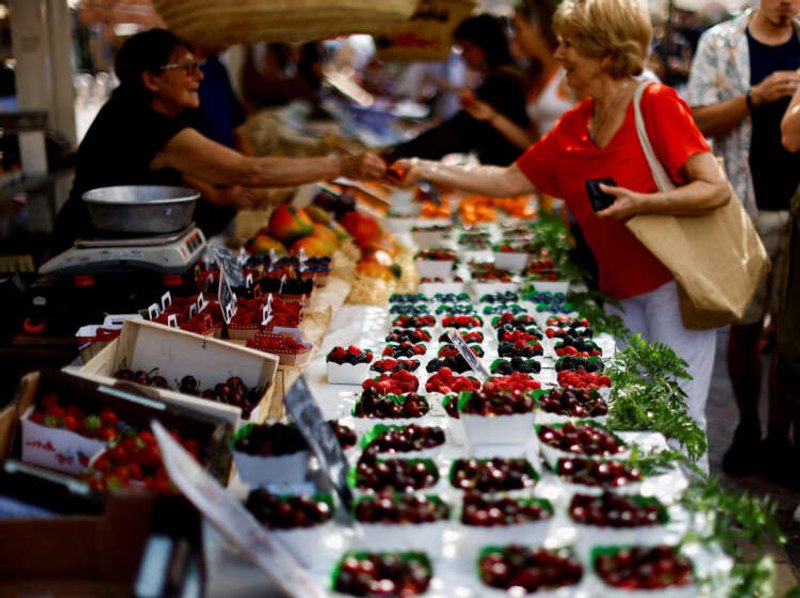 Image for Euro zone inflation fall confirmed, easing pressure on ECB to hike